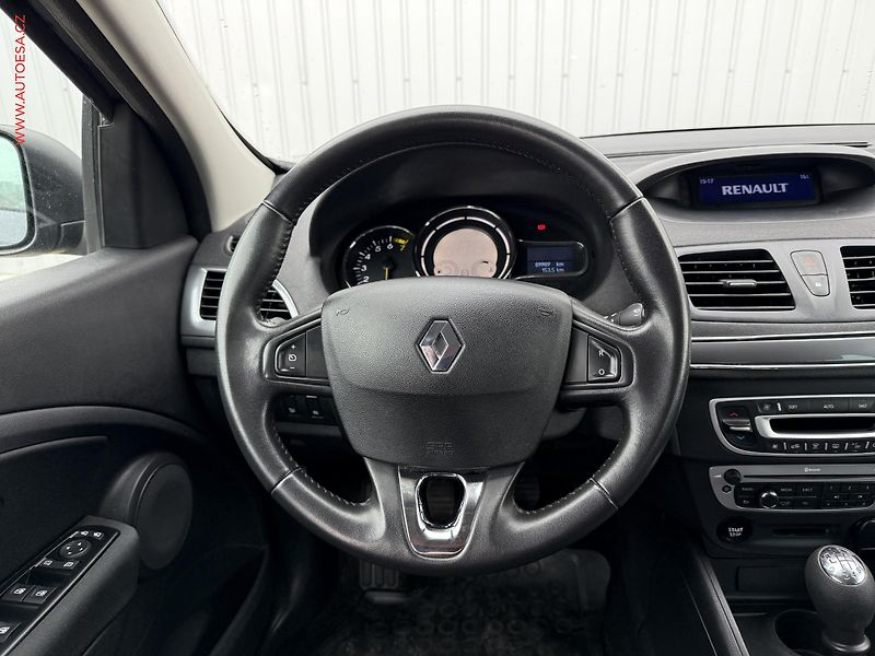 Renault Mégane (2016) 1.2 TCe, 1.maj,ČR, AC, park - fotka 12 z 16