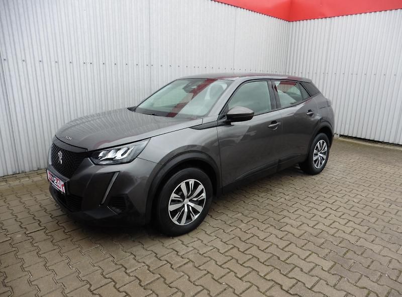 Peugeot 2008 1.2T Allure Navi 1.maj. - fotka 1 z 11