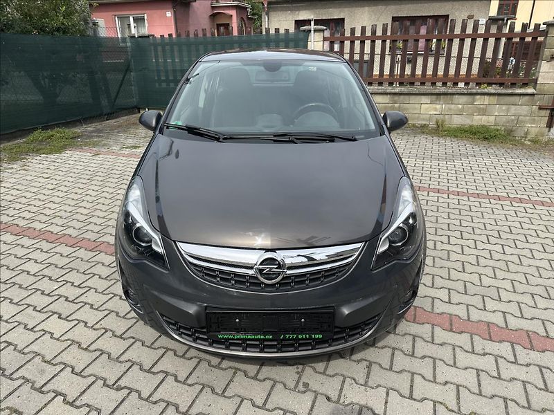 Opel Corsa 1,4 AUTOMAT - fotka 11 z 27