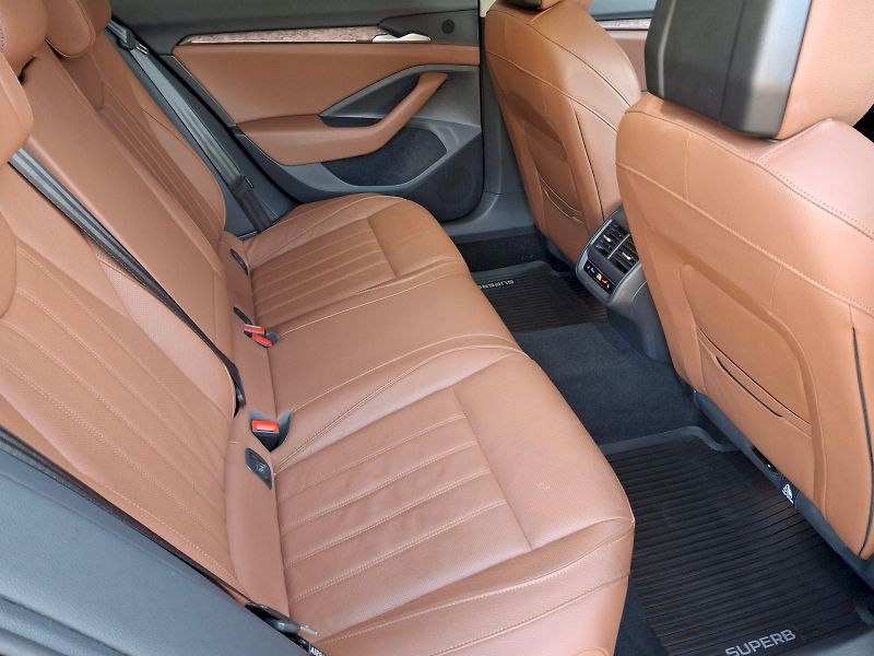 Škoda Superb (2024) Combi L&K DSG 2,0TDi 110kW - fotka 16 z 34