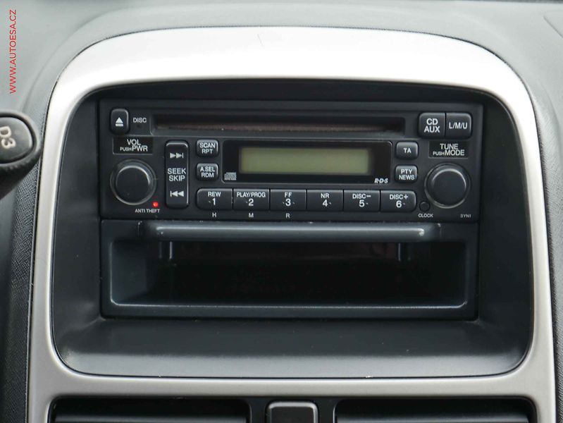 Honda CR-V (2005) 2.0 i -VTEC 4x4, AT, autoAC - fotka 11 z 15