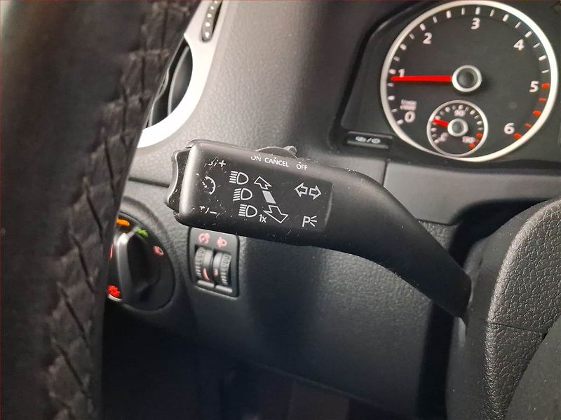 Volkswagen Tiguan (2013) 2.0 TDI, Tempomat - fotka 16 z 22