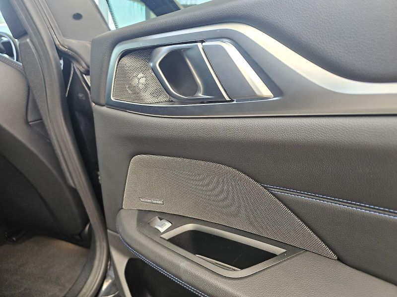 BMW Řada 4 M440i xDrive - fotka 17 z 36