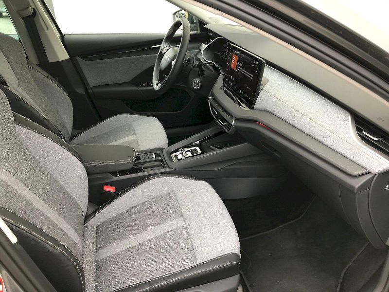 Škoda Octavia (2025) COMBI TOP SELECTION 1,5 TSI M- - fotka 12 z 28
