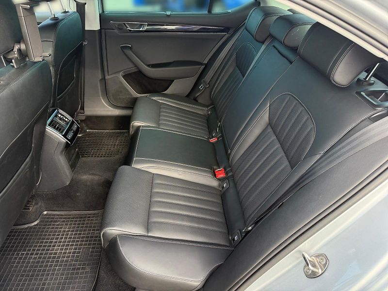 Škoda Superb (2023) L&K 2.0TDI 147kW DSG 4x4 TAŽNÉ - fotka 8 z 11
