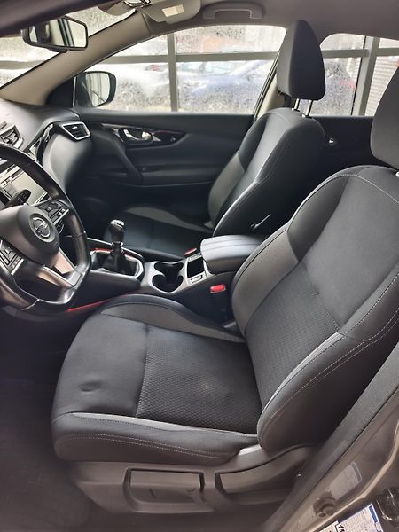 Nissan Qashqai (2019) 1.7 DCi 110kW 4x4 Acenta - fotka 9 z 21