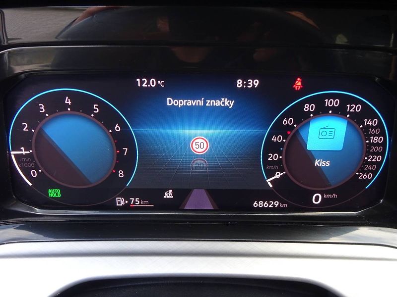 Volkswagen Golf (2022) 1,0TSi /81kW Variant Life - fotka 12 z 27