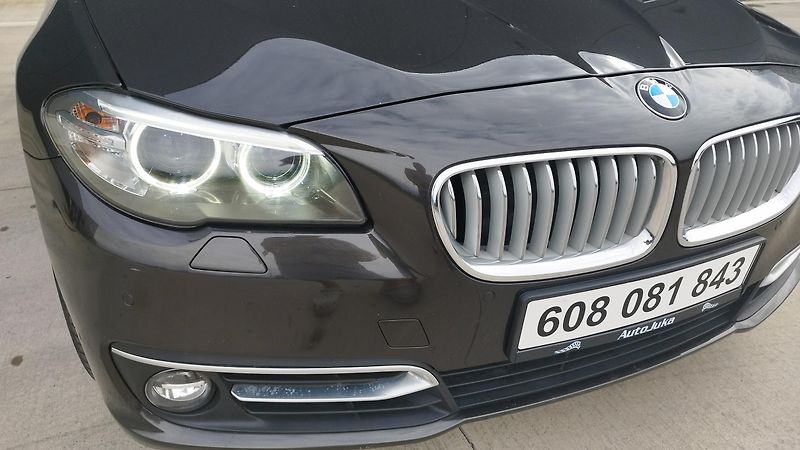 BMW Řada 5 (2014) 520d,X-drive,volat-608 081 843 - fotka 9 z 19