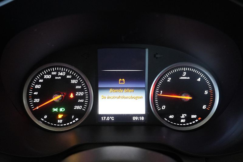 Mercedes-Benz Třídy C (2015) C200 CDI - fotka 26 z 31
