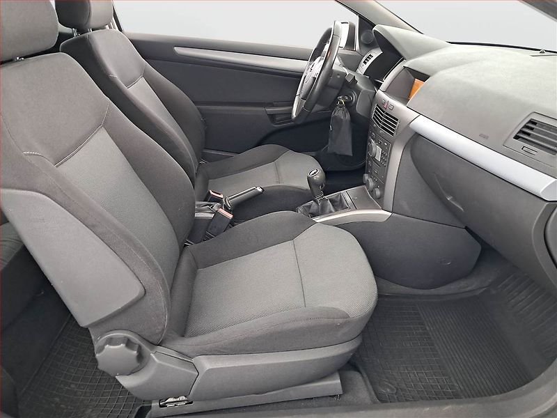 Opel Astra (2006) 1.6 16V, Tažné, dobrý stav - fotka 9 z 17