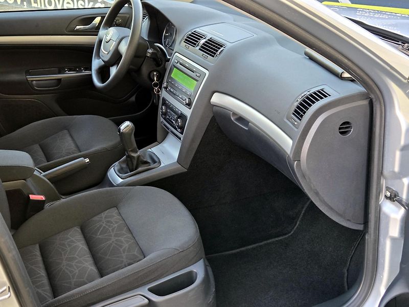 Škoda Octavia 1,2TSi Amb. *SERV.KNÍŽKA*      - fotka 24 z 39