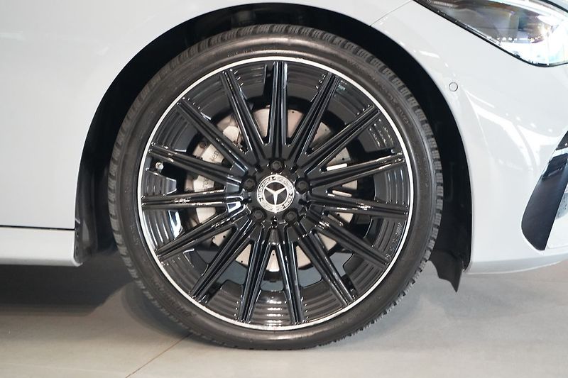 Mercedes-Benz CLE 300 4M, Distronic Pro,  Tažné - fotka 7 z 49