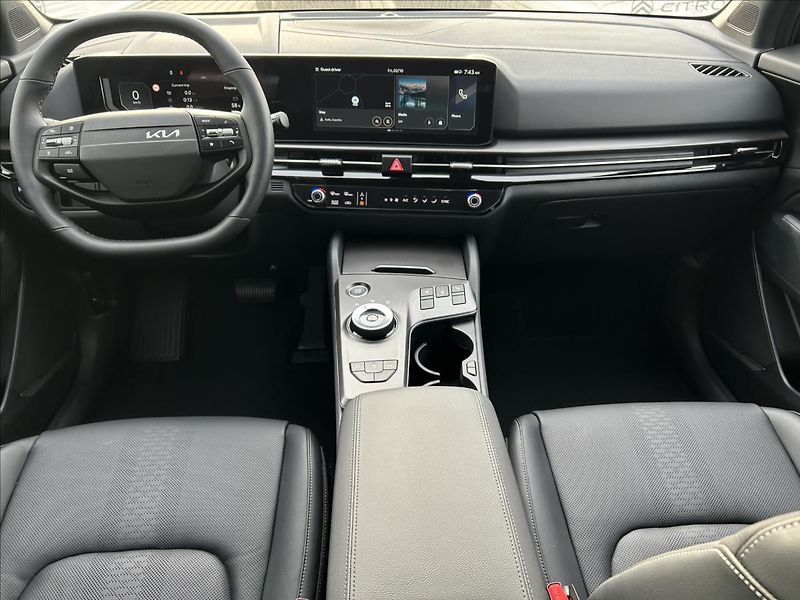 Kia Sportage (2026) 1,6 4x2 7DCT BLACK EDITION - fotka 8 z 11