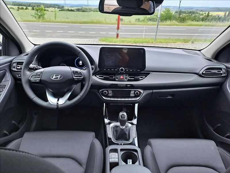 Hyundai i30 (2026) 26 HB 1,0 T-GDI MT STYLE - fotka 22 z 25