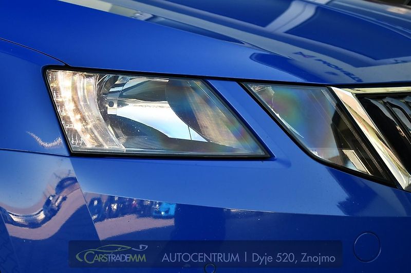 Škoda Octavia 1,6TDi TAŽNÉ ACC  - fotka 52 z 53