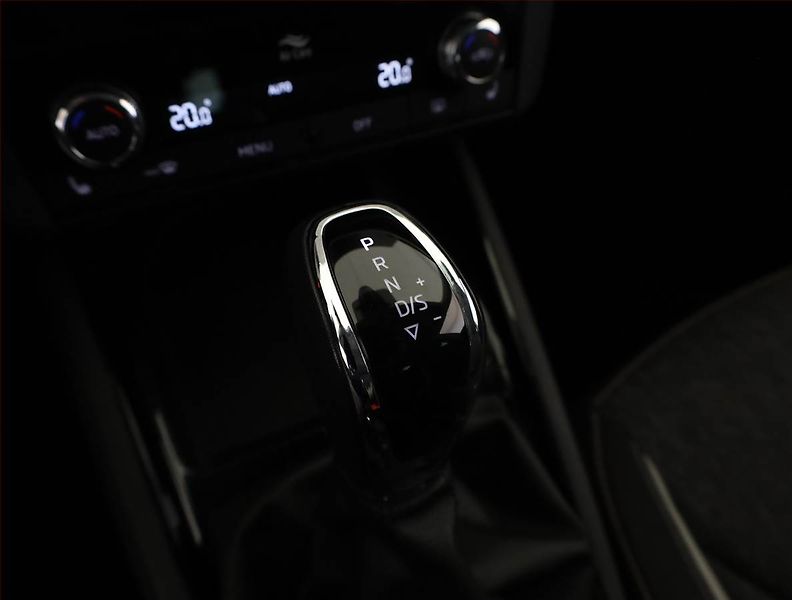 Škoda Kamiq (2023) Style 1.0 TSI - fotka 12 z 19