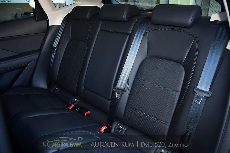 Jaguar E-Pace D165 AWD - fotka 13 z 51