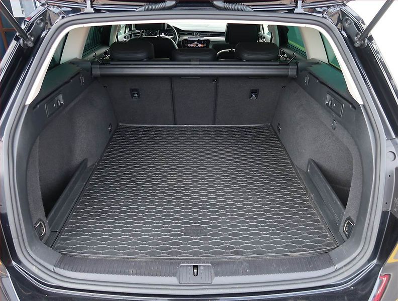 Volkswagen Passat (2019) Highline 2.0 TDI, Automat - fotka 14 z 22