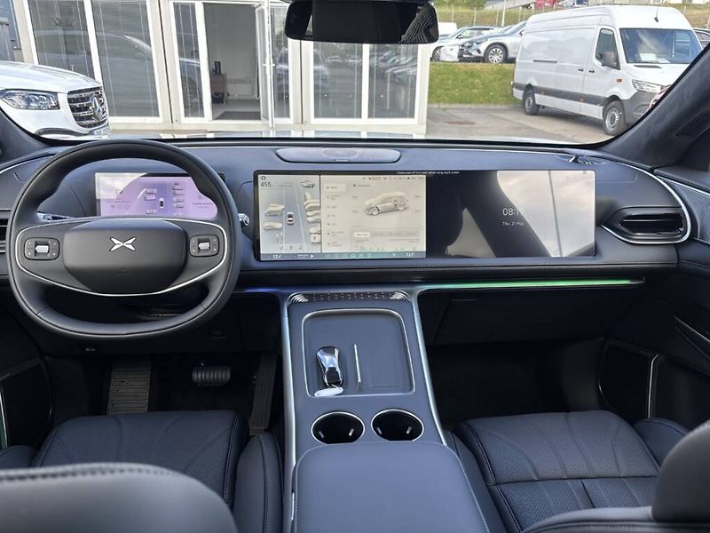 Xpeng G9 (2026) AWD Performance Pro - fotka 12 z 15