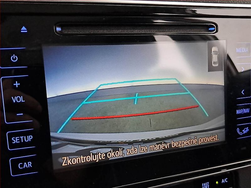 Toyota Auris (2015) Hybrid, Automat, Kůže - fotka 18 z 22