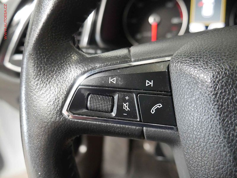 Seat Leon (2014) 2.0TDi, LED - fotka 18 z 23