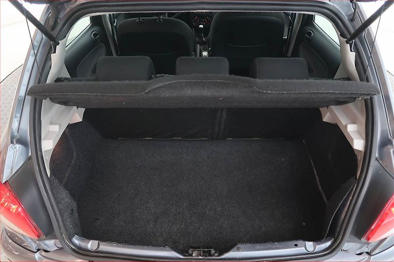 Peugeot 206 (2010) 1.4, ČR,1.maj, po STK - fotka 13 z 15