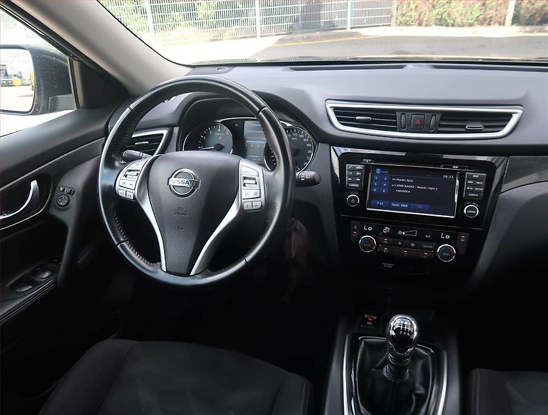 Nissan X-Trail (2016) 1.6 DIG-T, ČR,1.maj - fotka 7 z 20
