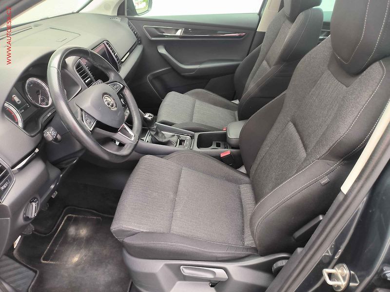 Škoda Karoq (2018) 1.5 TSi, Style, LED, panor - fotka 9 z 24
