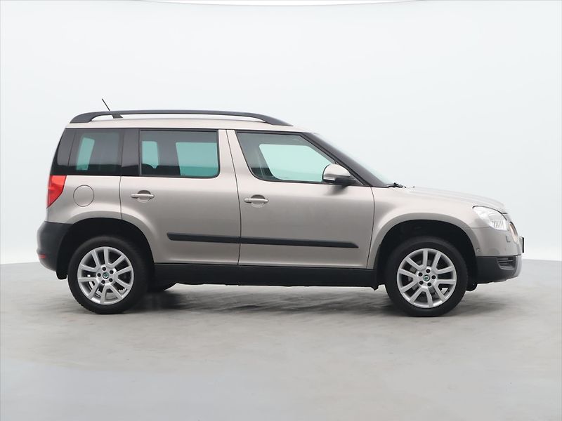 Škoda Yeti 2.0 TDI 103KW 4X4 PANORAMA - fotka 8 z 31