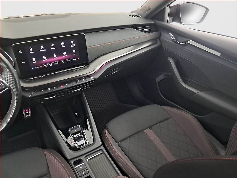 Škoda Octavia (2022) RS 2.0 TSI - fotka 8 z 25