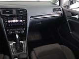 Volkswagen Golf (2017) 2.0 TDI, Automat, Kůže - náhled 8
