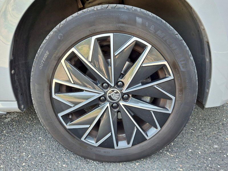 Škoda Kamiq (2021) Style DSG 1,0TSi 81kW - fotka 33 z 33