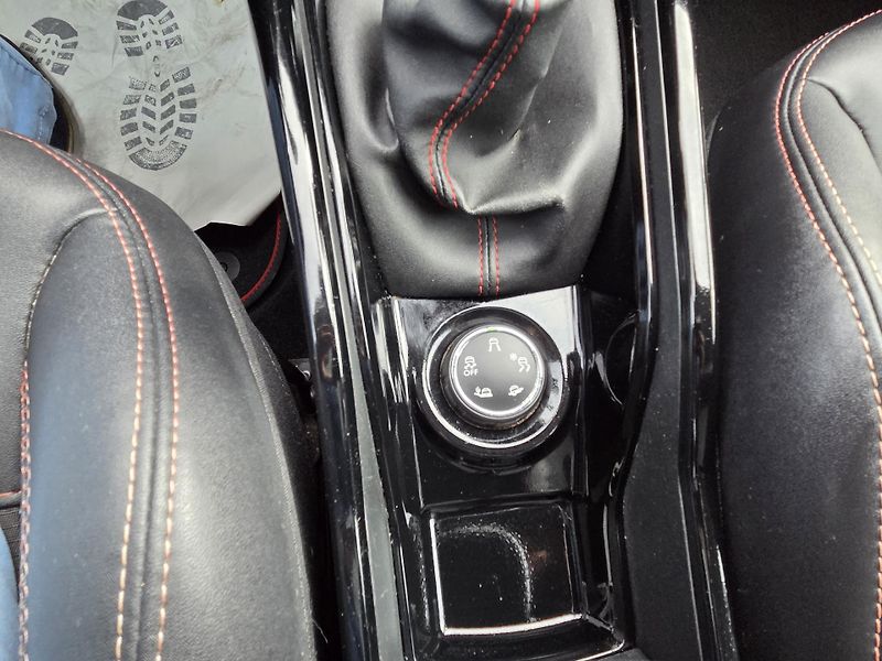 Peugeot 2008 (2019) 1.2 PT 130 GT line MAN 6 - fotka 22 z 30