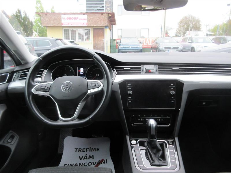 Volkswagen Passat 2,0 TDI DSG Led Business - fotka 9 z 18