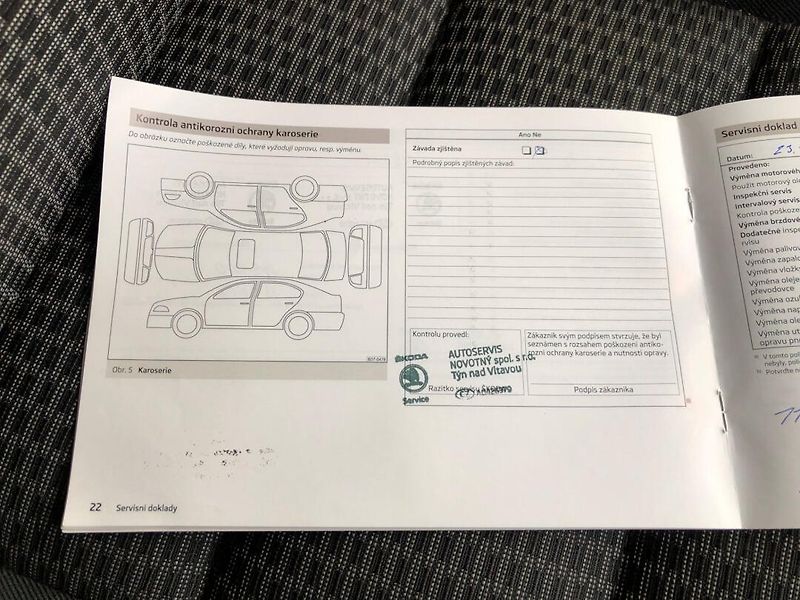 Škoda Octavia (2012) 1.6 TDi, 4x4, navigace - fotka 30 z 31