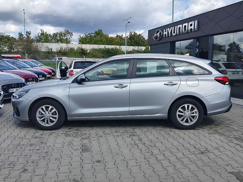 Hyundai i30 1.5 T-GDI/117kW Comfort - fotka 8 z 28
