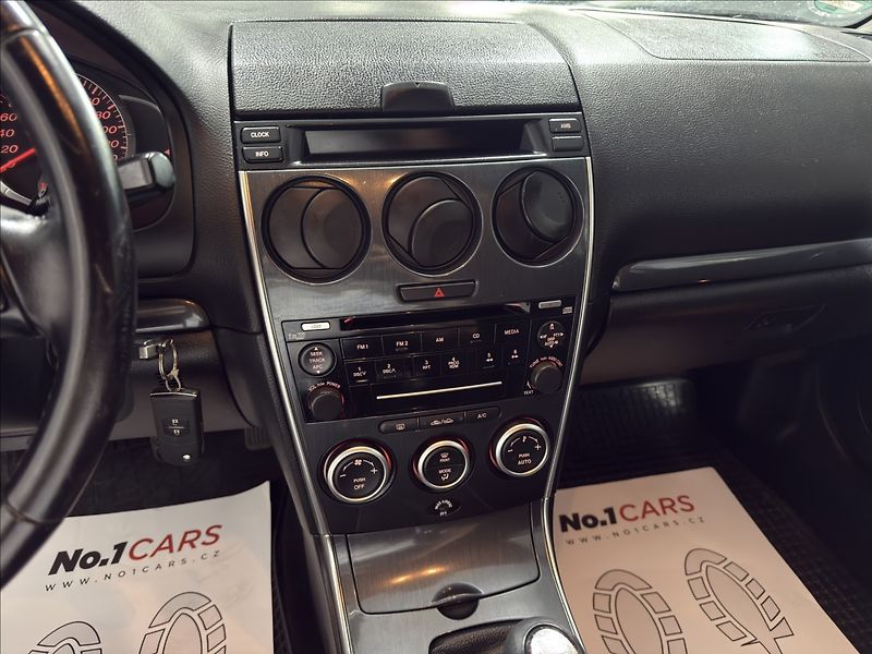 Mazda 6 1,8   i 1.MAJITEL BOSE TAŽNÉ - fotka 11 z 23