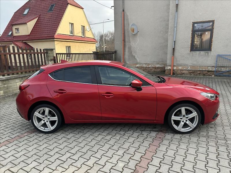Mazda 3 2,0 G120 - fotka 2 z 22