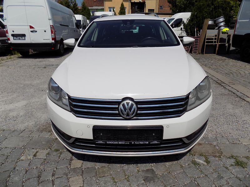 Volkswagen Passat 2,0 TDI 130 KW ALCANT. VÝHŘEV - fotka 3 z 61