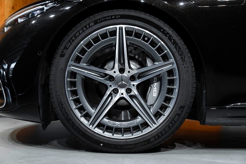 Mercedes-Benz EQS AMG 53 - fotka 2 z 24