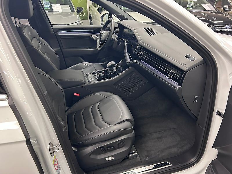 Volkswagen Touareg (2023) TDI 210kW facelift 2024 | Zár1 - fotka 34 z 80