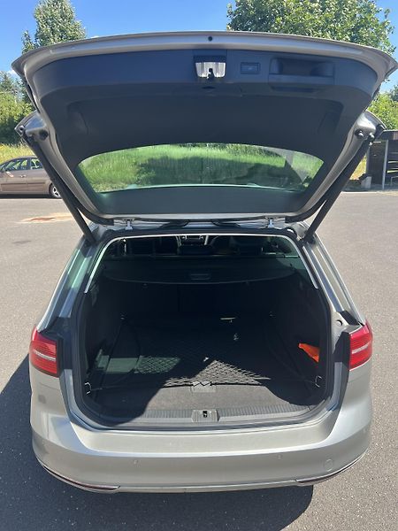 Volkswagen Passat (2014) 2,0TDI, Highline, DSG, STK3/28 - fotka 5 z 15