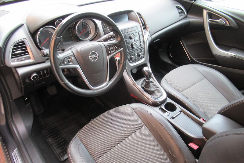 Opel Astra 1.7 CDTi  AUT. KLIMA  - fotka 9 z 20