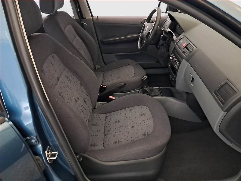 Škoda Fabia (2003) 1.4, ČR,1.maj, po STK, Tažné - fotka 9 z 15