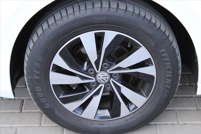 Volkswagen Polo 1.0TSI COMFORTLINE LED ČR - fotka 9 z 21