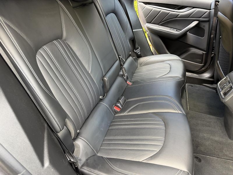 Maserati Levante (2023) 430PS- MODENA-S-TOP-SKLADEM- - fotka 20 z 27