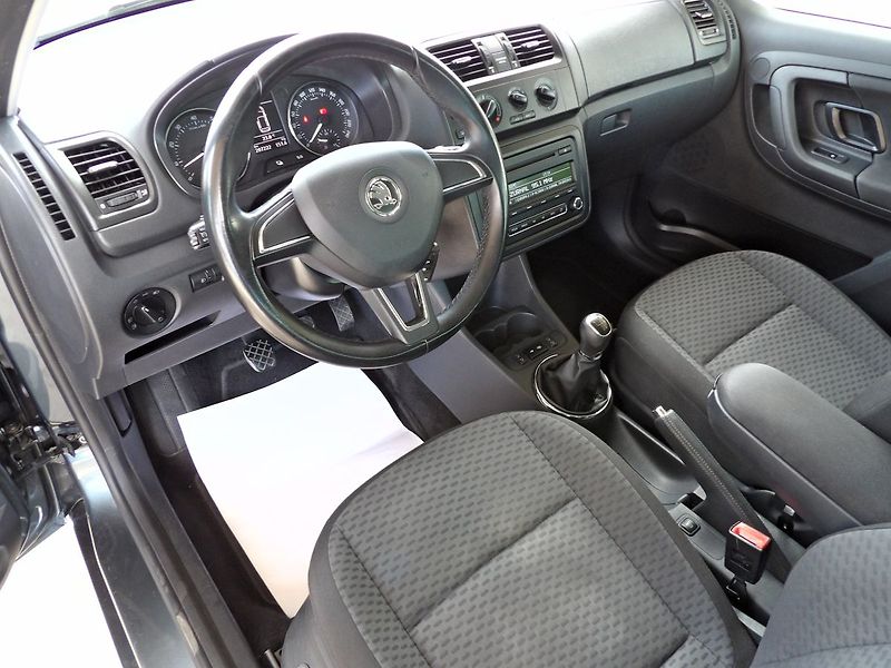 Škoda Fabia 1.2TSI 63kW Tempomat Alu PDC - fotka 15 z 26