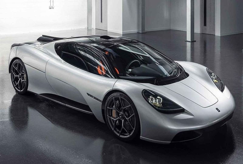 Lamborghini Essenza SCV 12