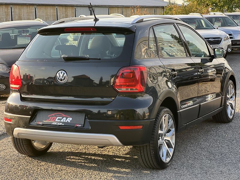 Volkswagen Polo Cross 1.0MPi 55kw TEMPOMAT ALU - fotka 7 z 48