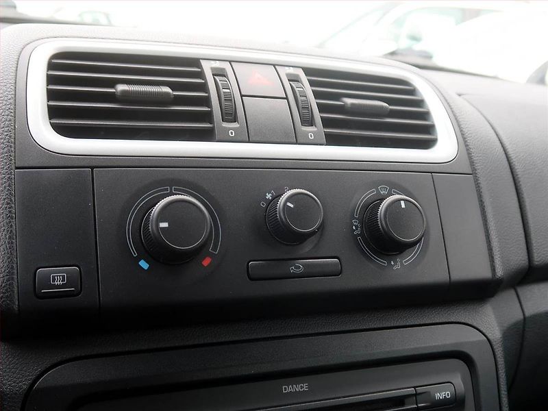 Škoda Fabia (2008) Ambiente 1.2 12V - fotka 13 z 13
